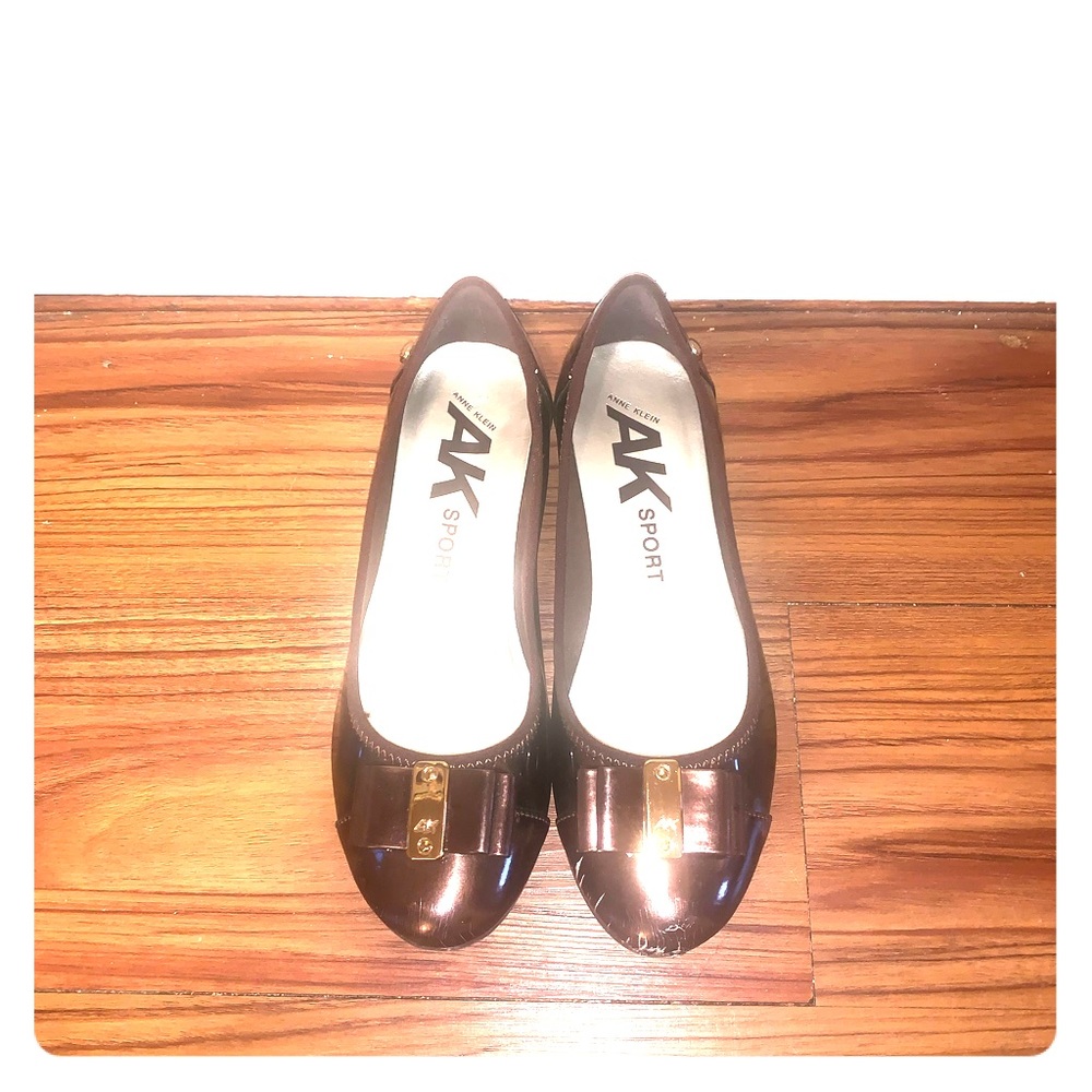 Anne Klein Women’s Aricia Fabric Cap Flats